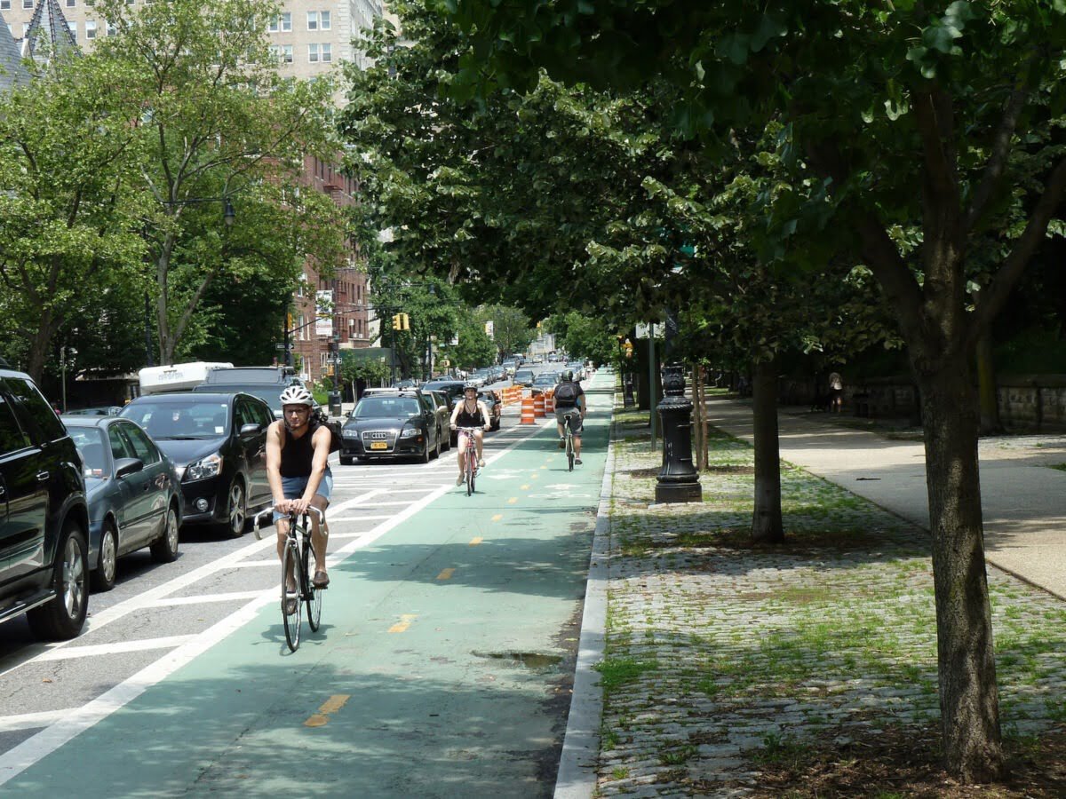 protected bike lane in Arlington