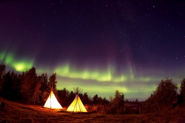teepees, camp, campsite-2287571.jpg